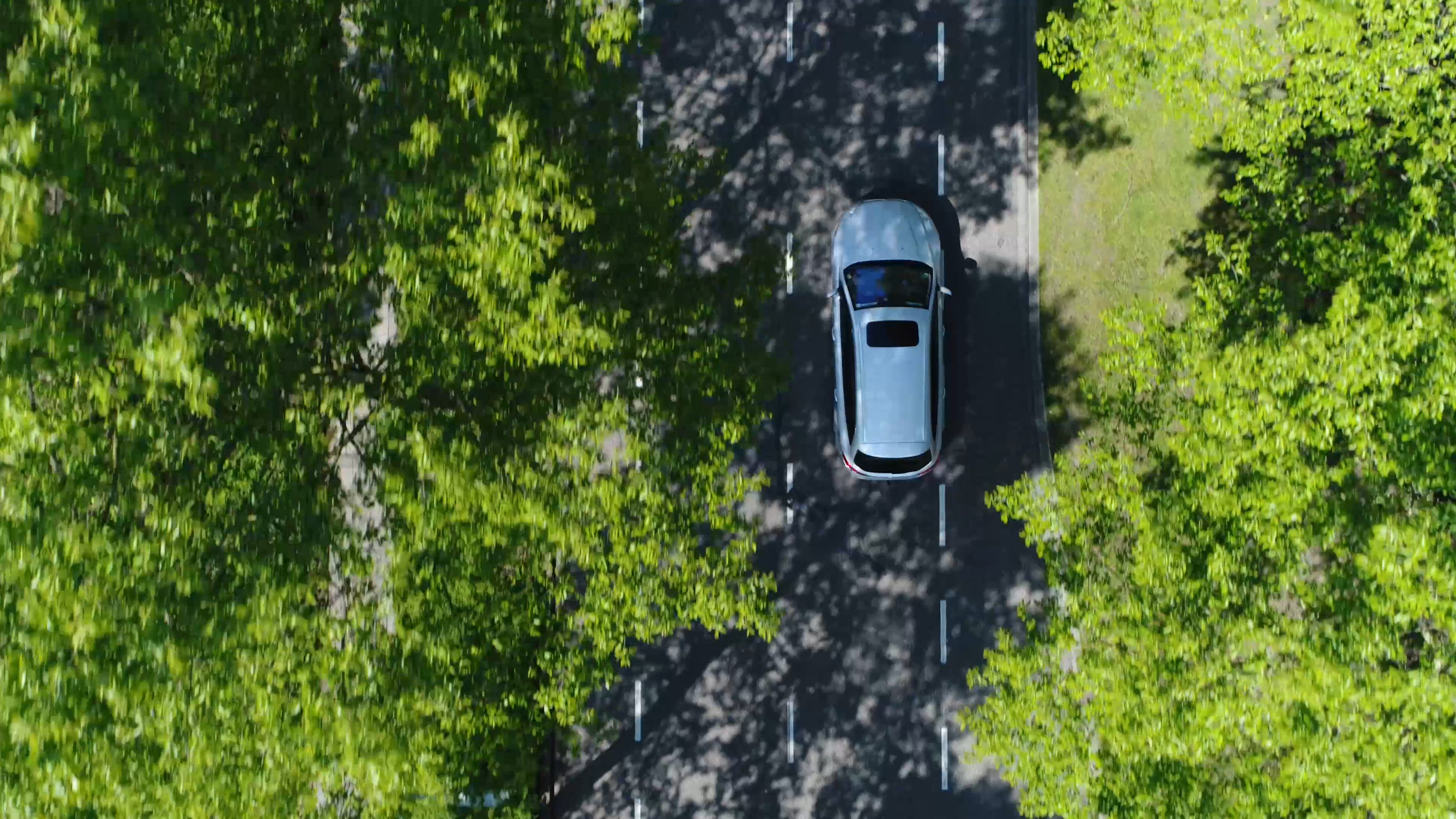 How to Drive an Electric Car | Hertz